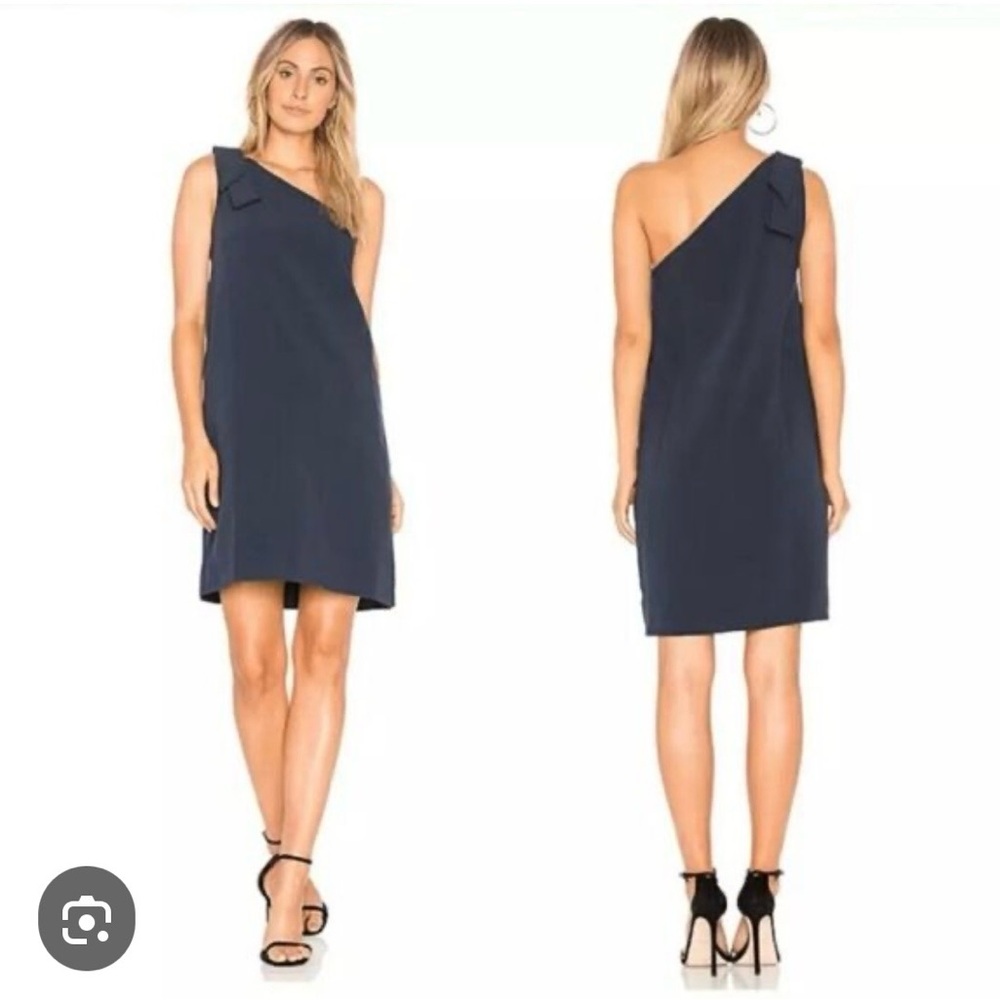 Elliatt Navy One-Shoulder Dress